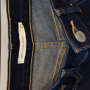 Levis 311 Shaping Skinny Jeans